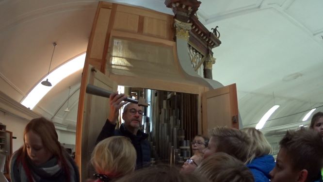 Orgelführung (22).png